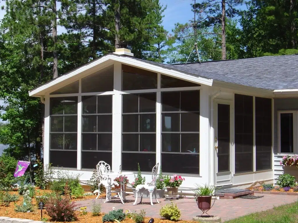 Relaxed Living 3 Season Sunroom